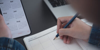 Best Med School Application Timeline Guide (2024-2025)