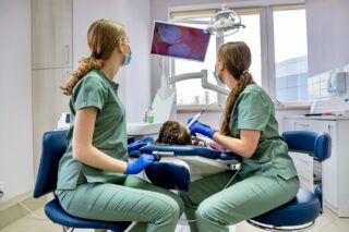 What Are The Responsibilities Of A Pre-Dental Intern?
