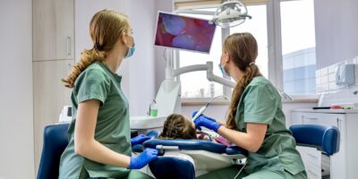 What Are The Responsibilities Of A Pre-Dental Intern?