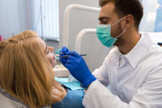 Finding the Right South Tampa Dentist: A Review of the Best Clinics in the Area
