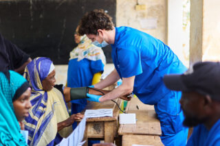 Traditional Vs. Non-Traditional Pathways To Medical School: Which Is Right For You?