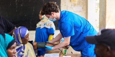 Traditional Vs. Non-Traditional Pathways To Medical School: Which Is Right For You?