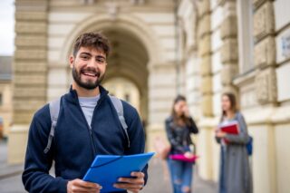 Does Applying Early Decision to Medical School Really Improve Your Chances?